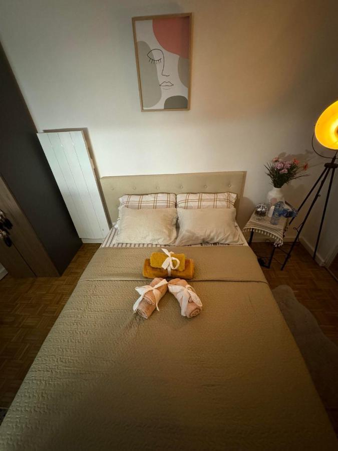 Near Castle Of Versailles Cozy Room With Breakfast And Parking Kültér fotó